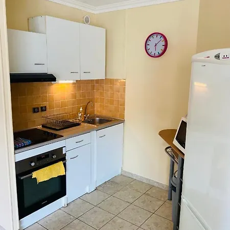 Logement Entier- Idealement Situe Apartment *